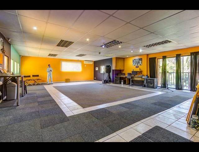 4 BEDROOM HOUSE FOR SALE IN SUNWARD PARK